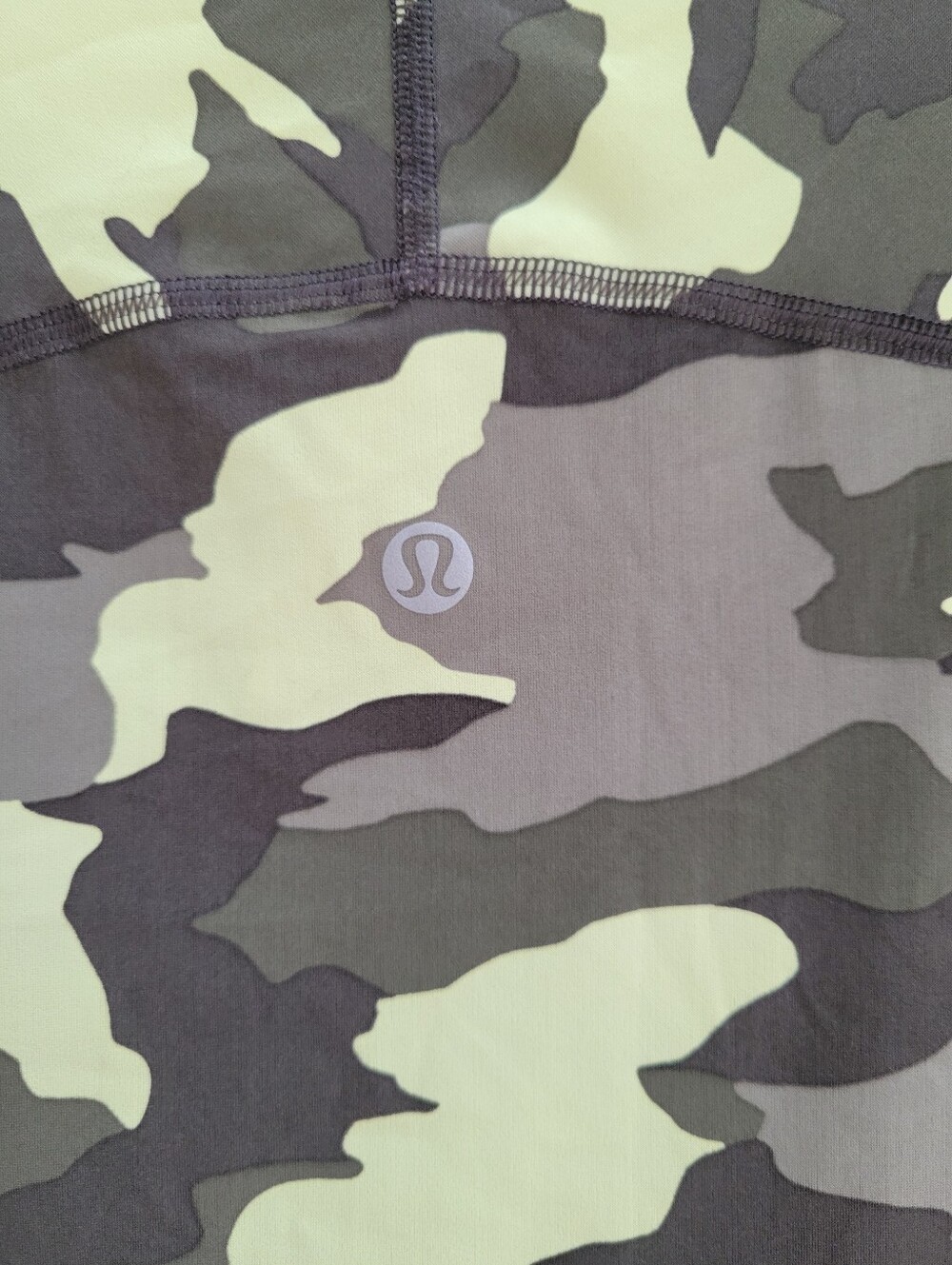 Lululemon 2PC UVP Camo Run Short Sleeve and Fast And Free Crop Leggings Size 6 - Picture 8 of 15
